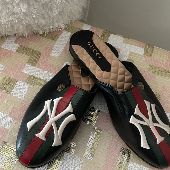 New York Yankee’s mixed w/ Gucci - Picture 2 of 4